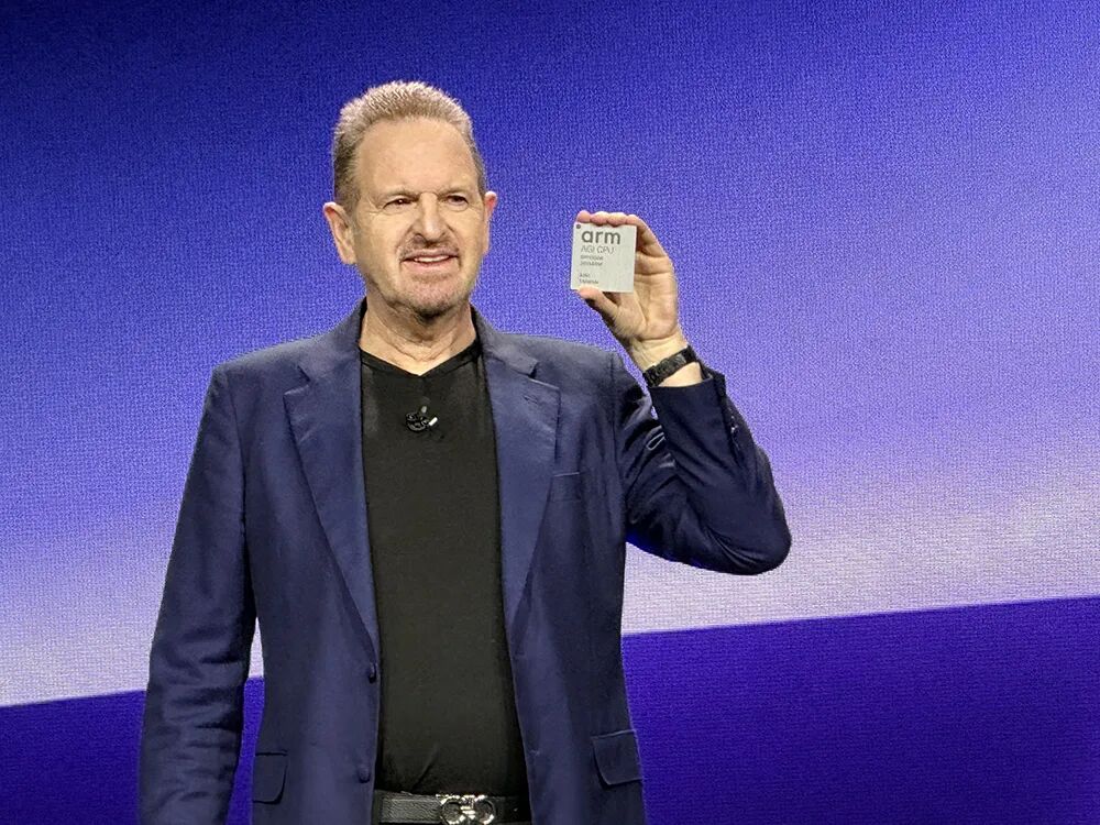 图片[3]-起猛了！Arm推出首个自研CPU，黄仁勋贴大脸发言-AI Express News