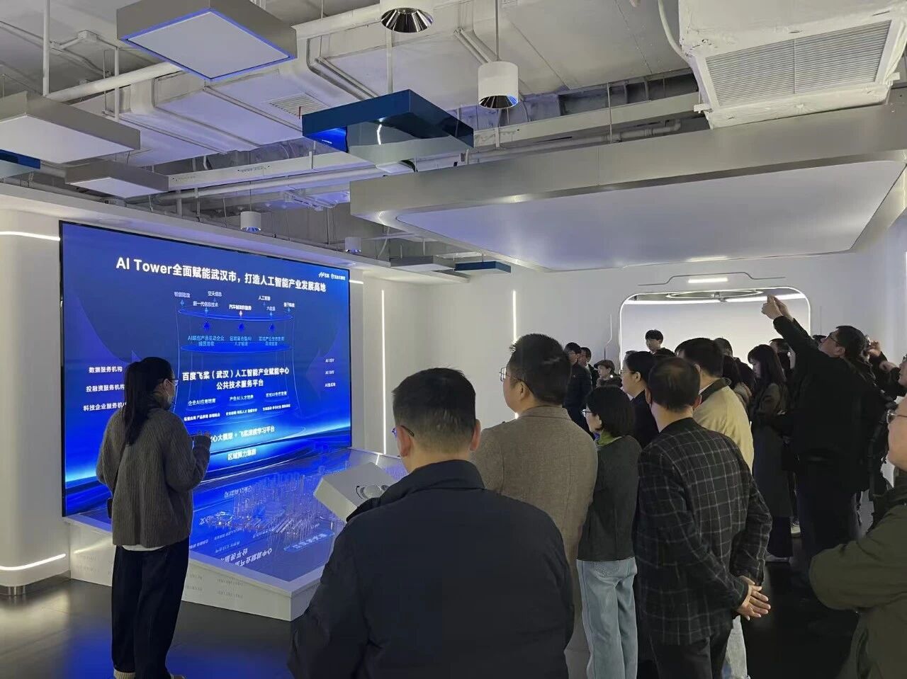 图片[4]-当“汉十条”遇见AI：一场关于OPC创业的政策与技术对话-AI Express News