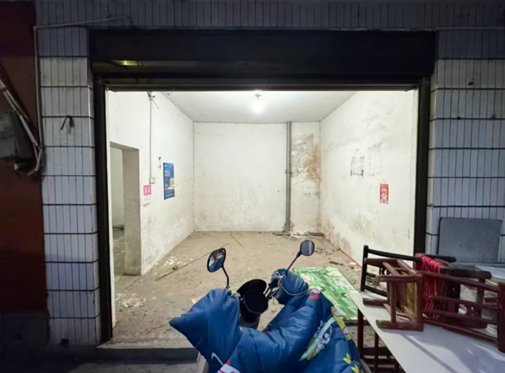 图片[10]-爆发式增长的县城小酒馆里，“炒粉卖得比鸡尾酒好”-AI Express News