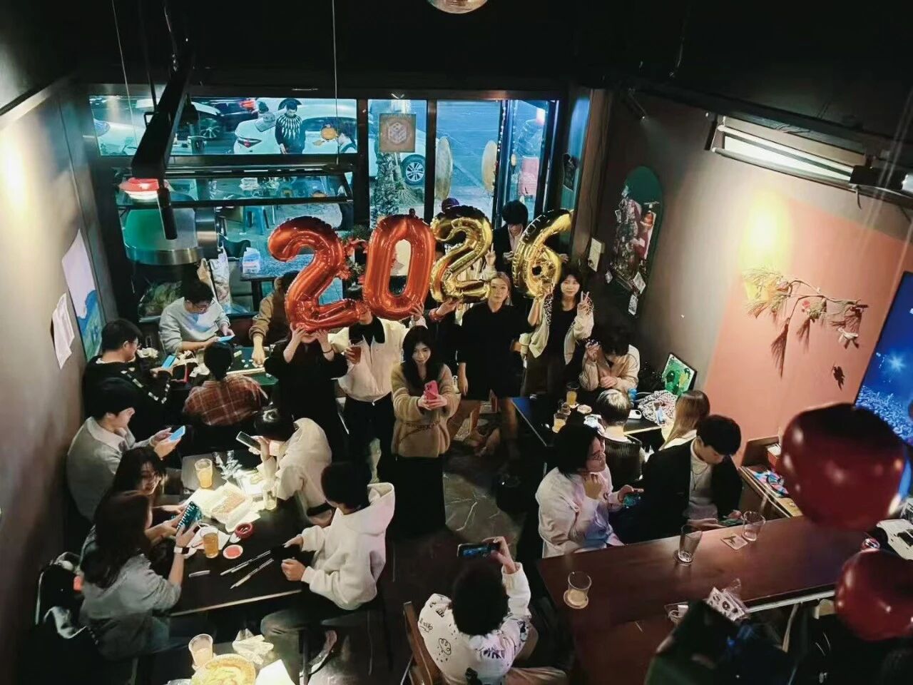 图片[14]-爆发式增长的县城小酒馆里，“炒粉卖得比鸡尾酒好”-AI Express News