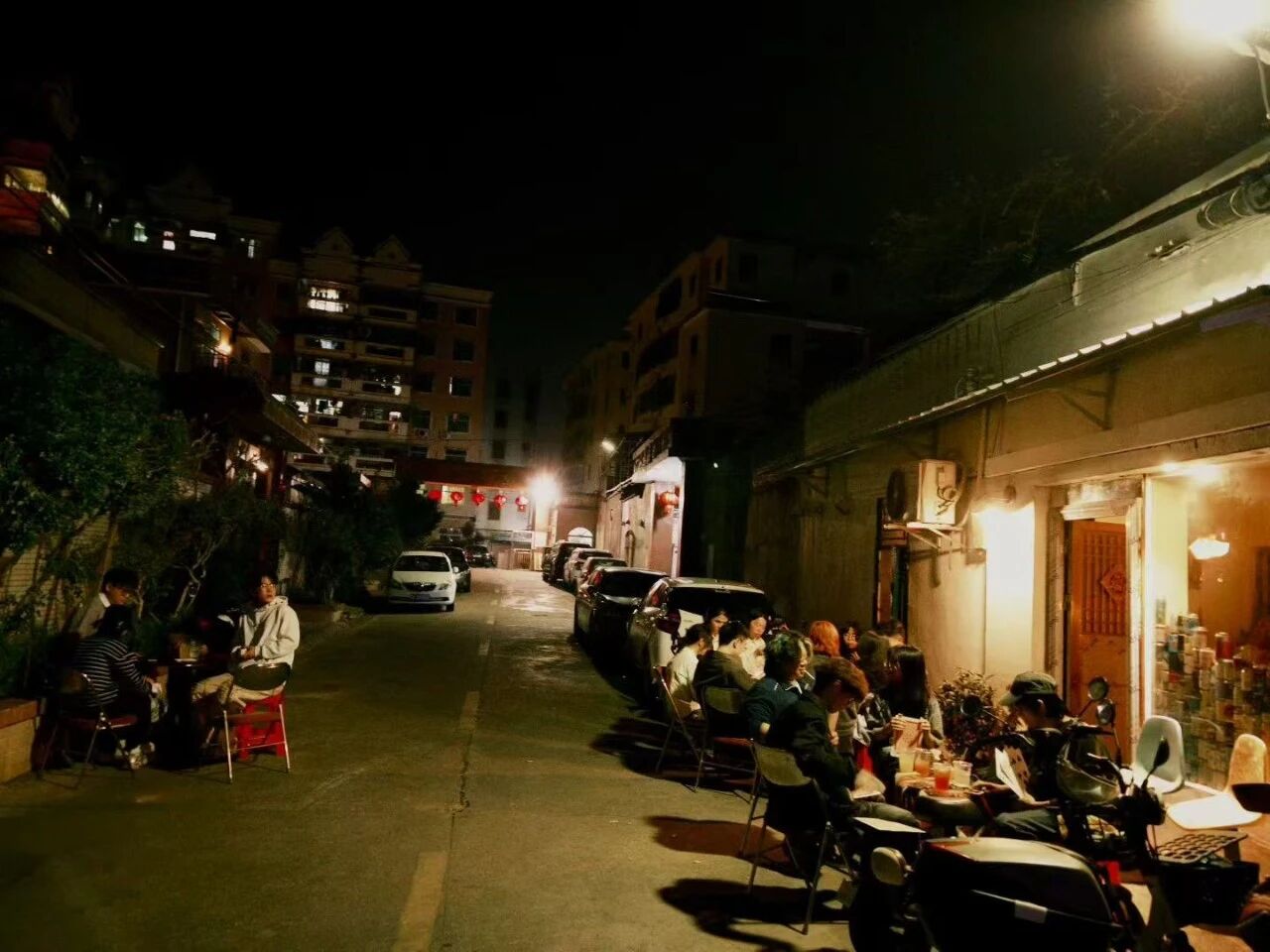 图片[20]-爆发式增长的县城小酒馆里，“炒粉卖得比鸡尾酒好”-AI Express News