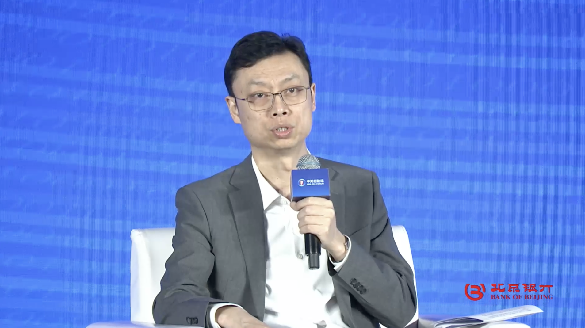 图片[5]-杨植麟、张鹏、罗福莉等人，把迄今为止的 AI 热点都聊透了-AI Express News