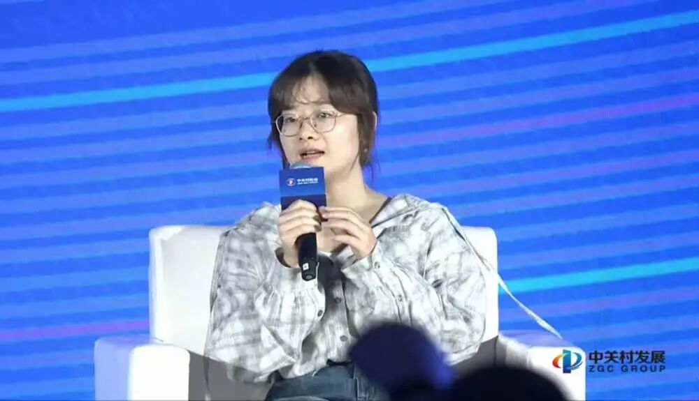 图片[6]-杨植麟主持、罗福莉张鹏抛干货，这场“龙虾局”把AI未来聊透了-AI Express News