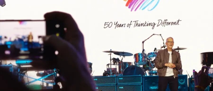 图片[2]-给苹果50岁庆生！库克分享内部备忘录，聊乔布斯遗产，晒罕见原型机-AI Express News