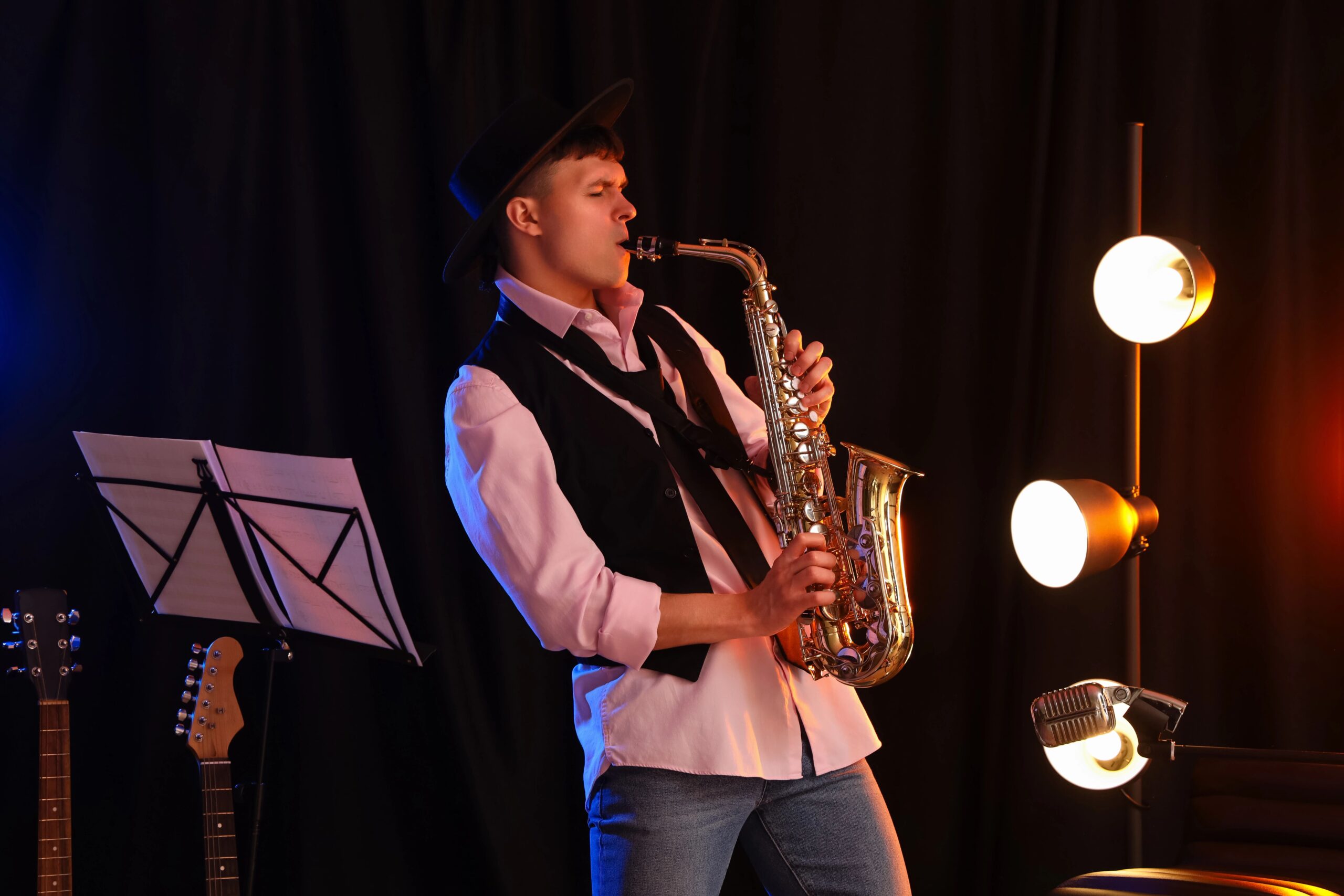 图片[1]-Sora向左，阿里向右：全能演技派模型登场千问APP-AI Express News