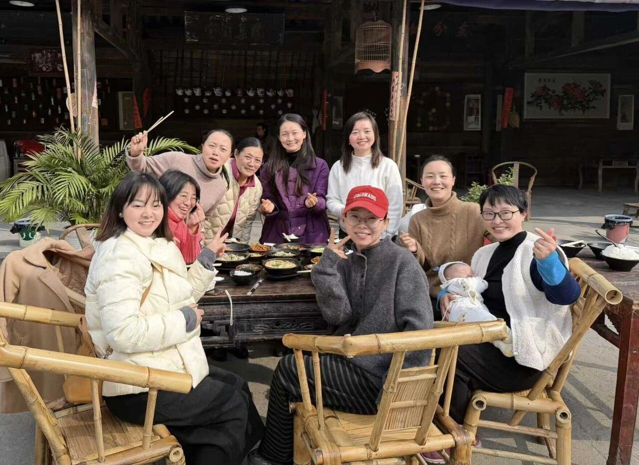 图片[4]-我曾只想来“搞钱”，却意外撞入一片「热带雨林」-AI Express News