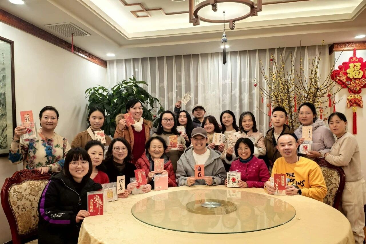 图片[5]-我曾只想来“搞钱”，却意外撞入一片「热带雨林」-AI Express News