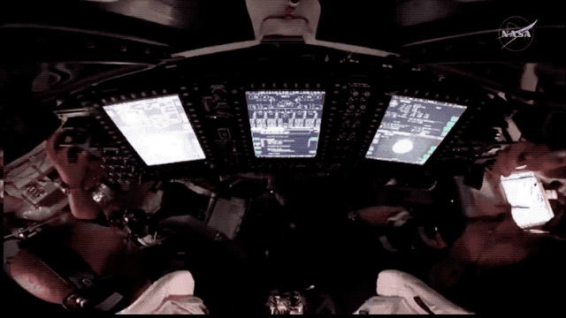 图片[6]-人类重返月球第一张自拍，shot on iPhone-AI Express News